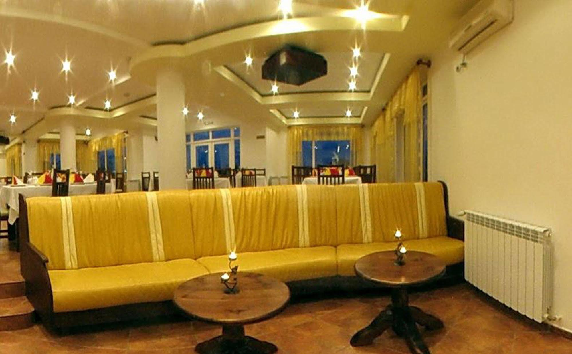 韦尔斯酒店 Băltenii de Sus 外观 照片